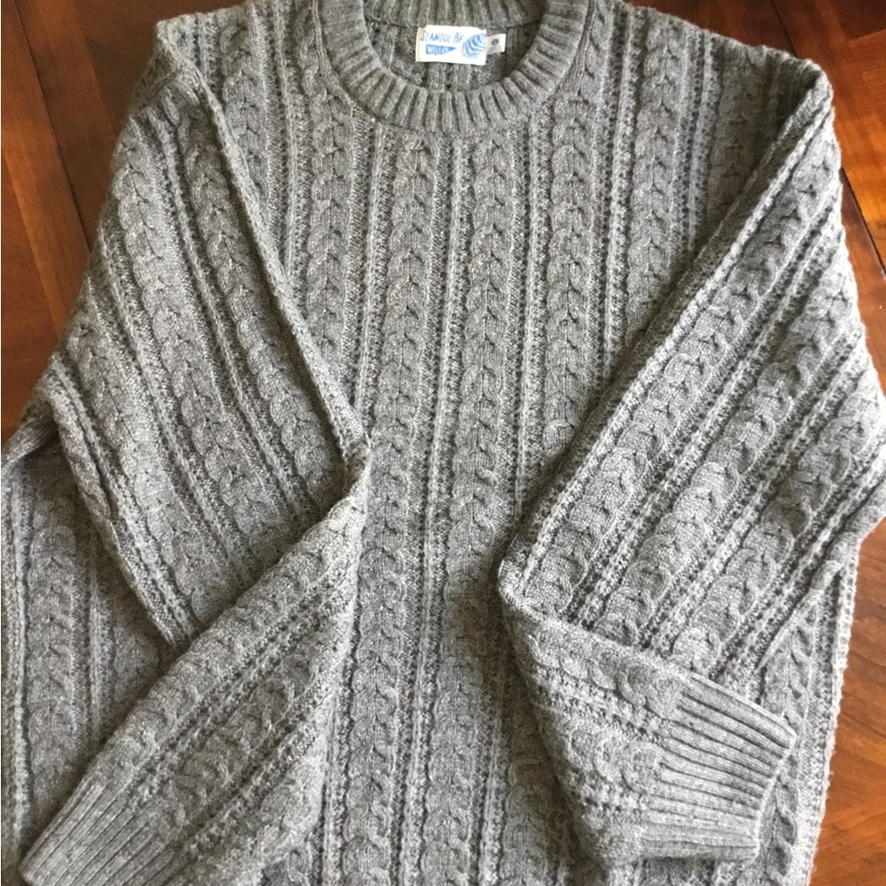 SEAWELL by Wellen Fisherman Sweater
Hybrid natural and synthetic material